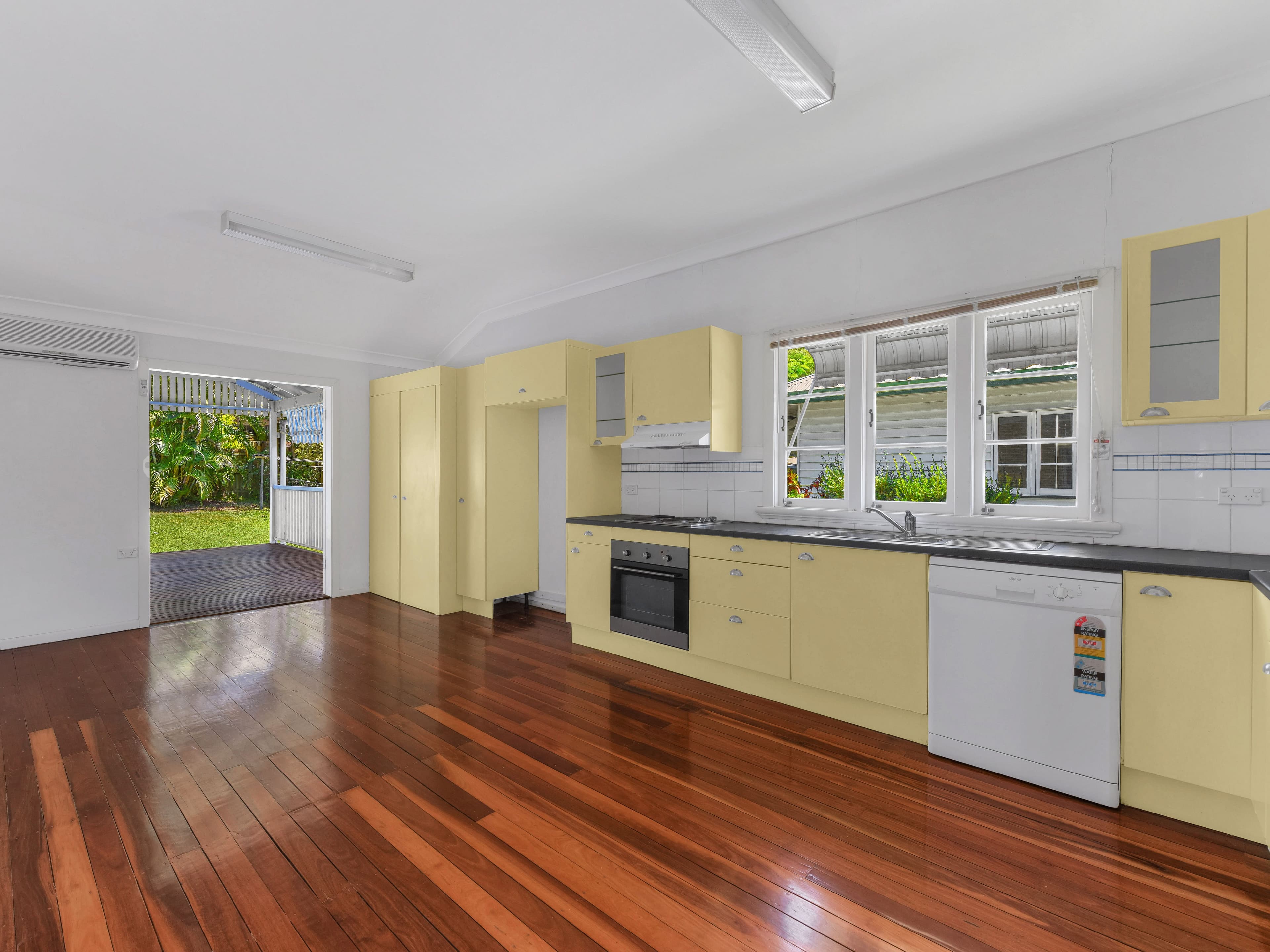 67 Beauvardia Street, Cannon Hill QLD 4170, Cannon Hill - Thumbnail 5