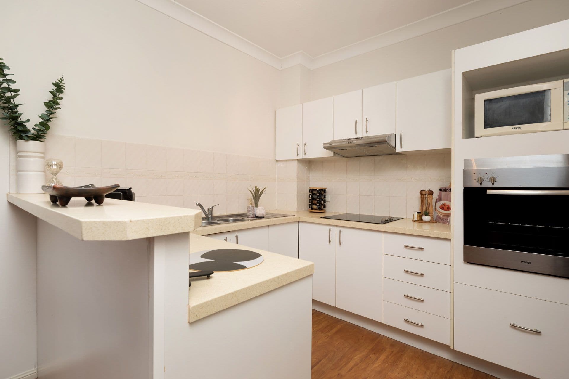 86 Musgrave Road, Indooroopilly QLD 4068, Indooroopilly - Thumbnail 8