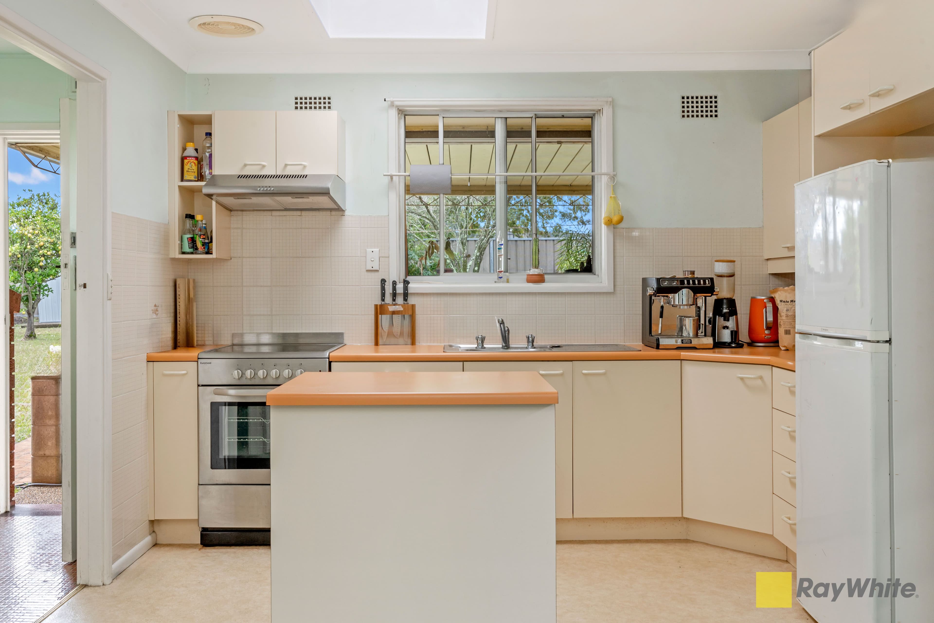 67 Pretoria Road, Seven Hills NSW 2147, Seven Hills - Thumbnail 2