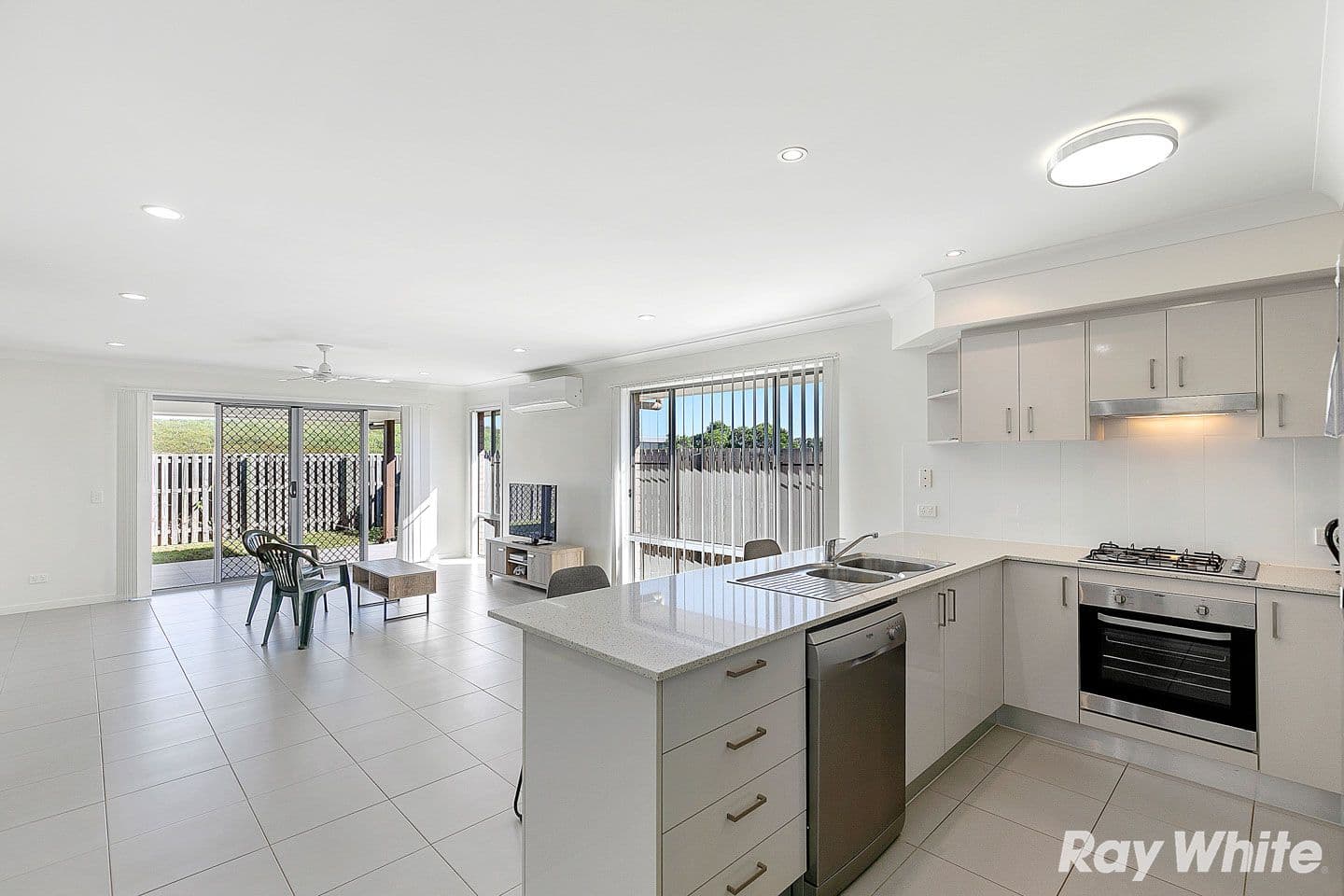 16 Venus Street, Urraween QLD 4655, Urraween - Thumbnail 3