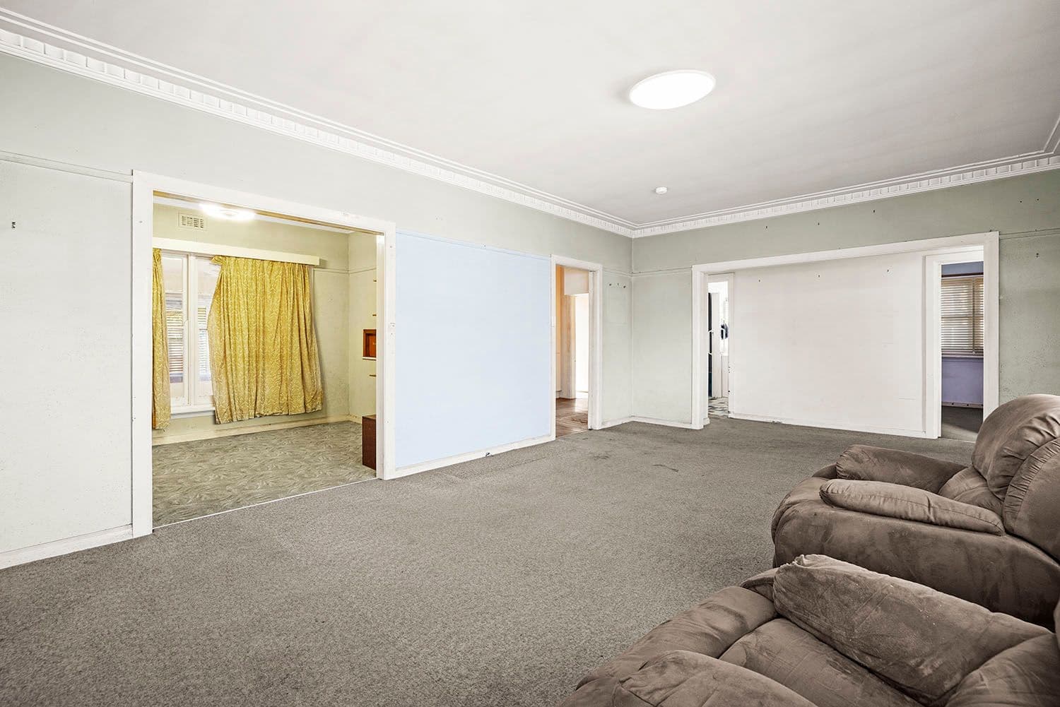52 Jack Road, Cheltenham VIC 3192, Cheltenham - Thumbnail 2