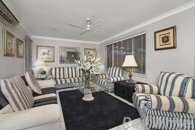 16 Myall Close, Blue Haven - Thumbnail 2