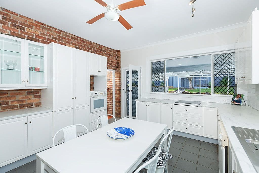 71 Macquarie Road, Fennell Bay NSW 2283, Fennell Bay - Thumbnail 3