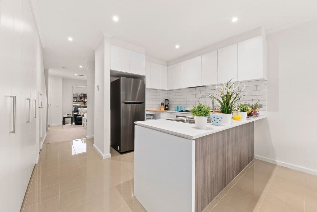 116 Harcrest Boulevard, Wantirna South VIC 3152, Wantirna South - Thumbnail 3