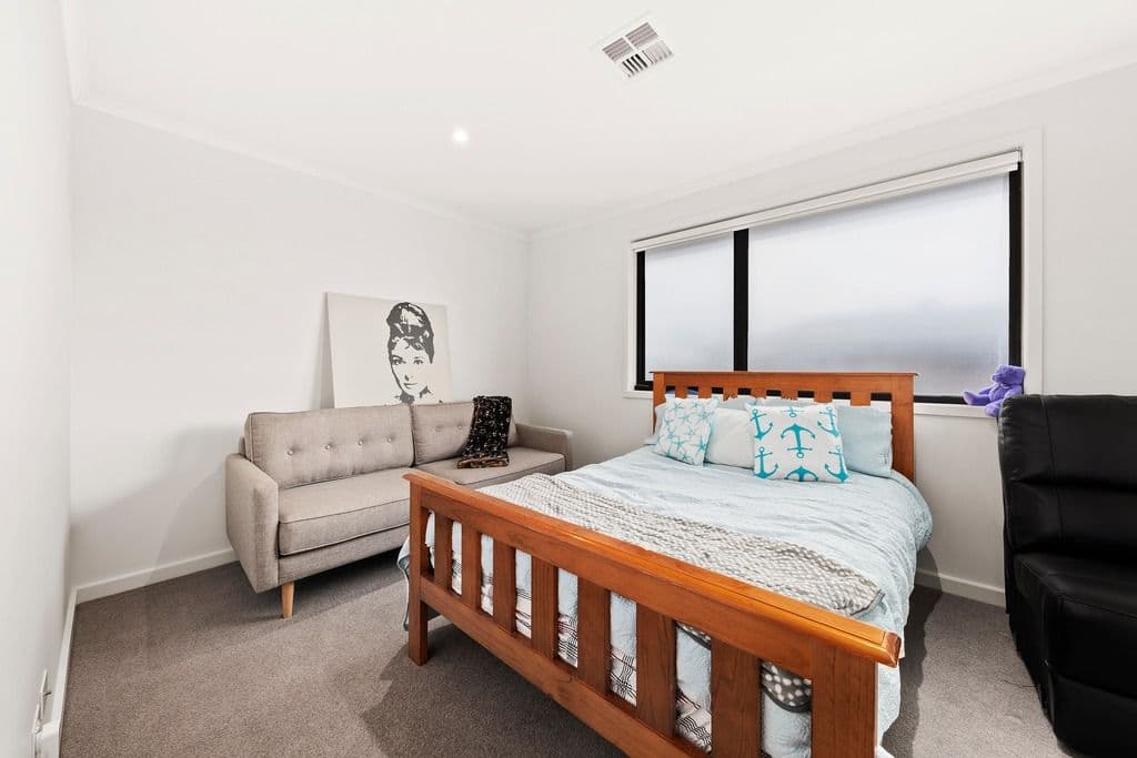 116 Harcrest Boulevard, Wantirna South VIC 3152, Wantirna South - Thumbnail 5