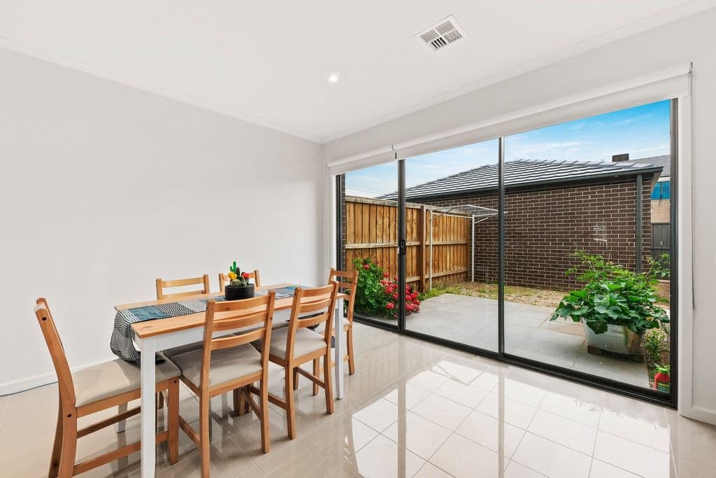 116 Harcrest Boulevard, Wantirna South VIC 3152, Wantirna South - Thumbnail 8