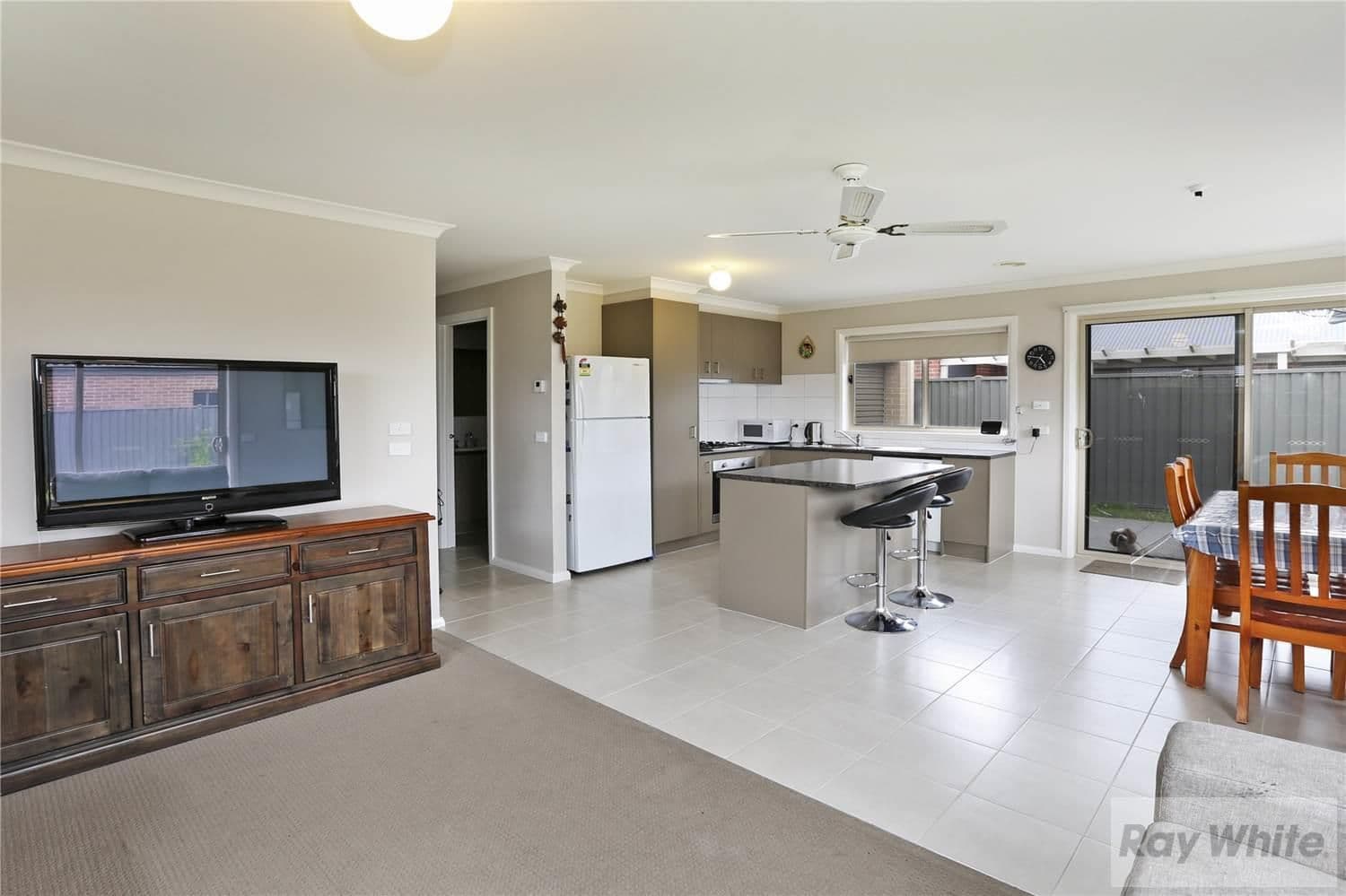 10 Nankeen Avenue, Lara VIC 3212, Lara - Thumbnail 3