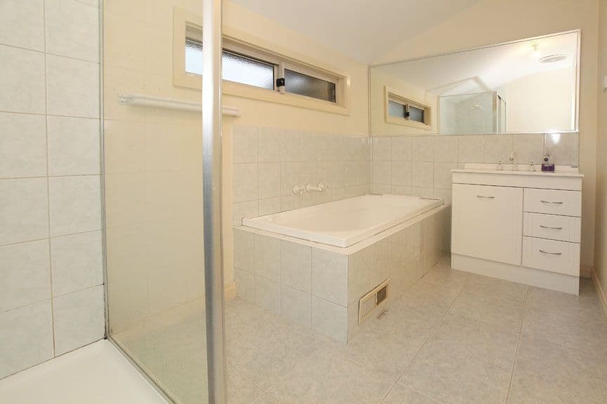 12 Beacon Street, GLEN WAVERLEY VIC 3150, Glen Waverley - Thumbnail 6