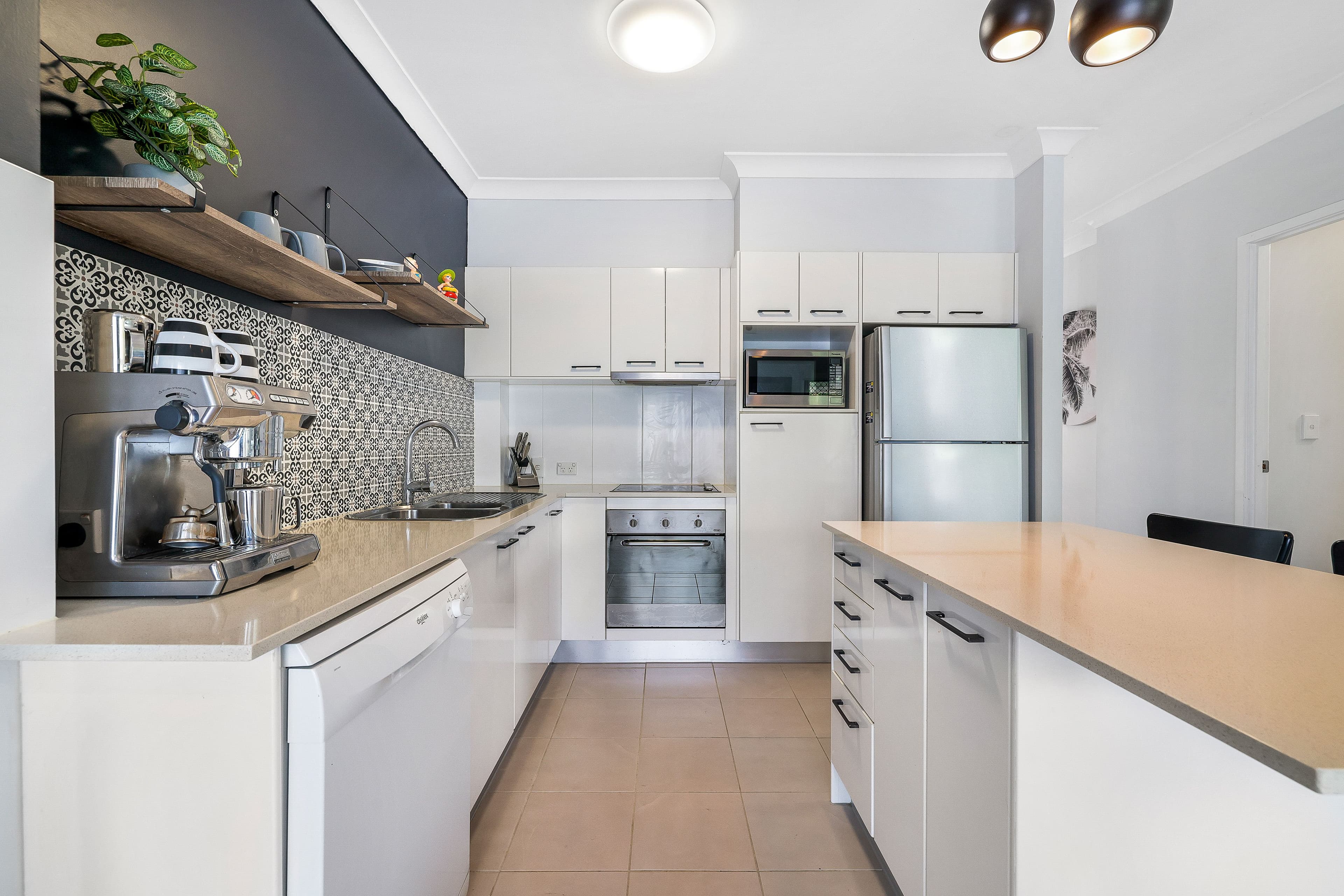 139 Cotlew Street, Ashmore QLD 4214, Ashmore - Thumbnail 2