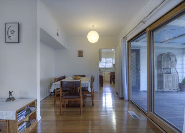 7 Locher Avenue, Reservoir VIC 3073, Reservoir - Thumbnail 5