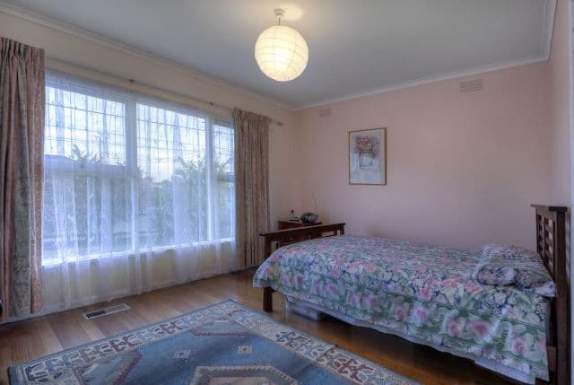7 Locher Avenue, Reservoir VIC 3073, Reservoir - Thumbnail 6
