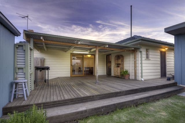 7 Locher Avenue, Reservoir VIC 3073, Reservoir - Thumbnail 8