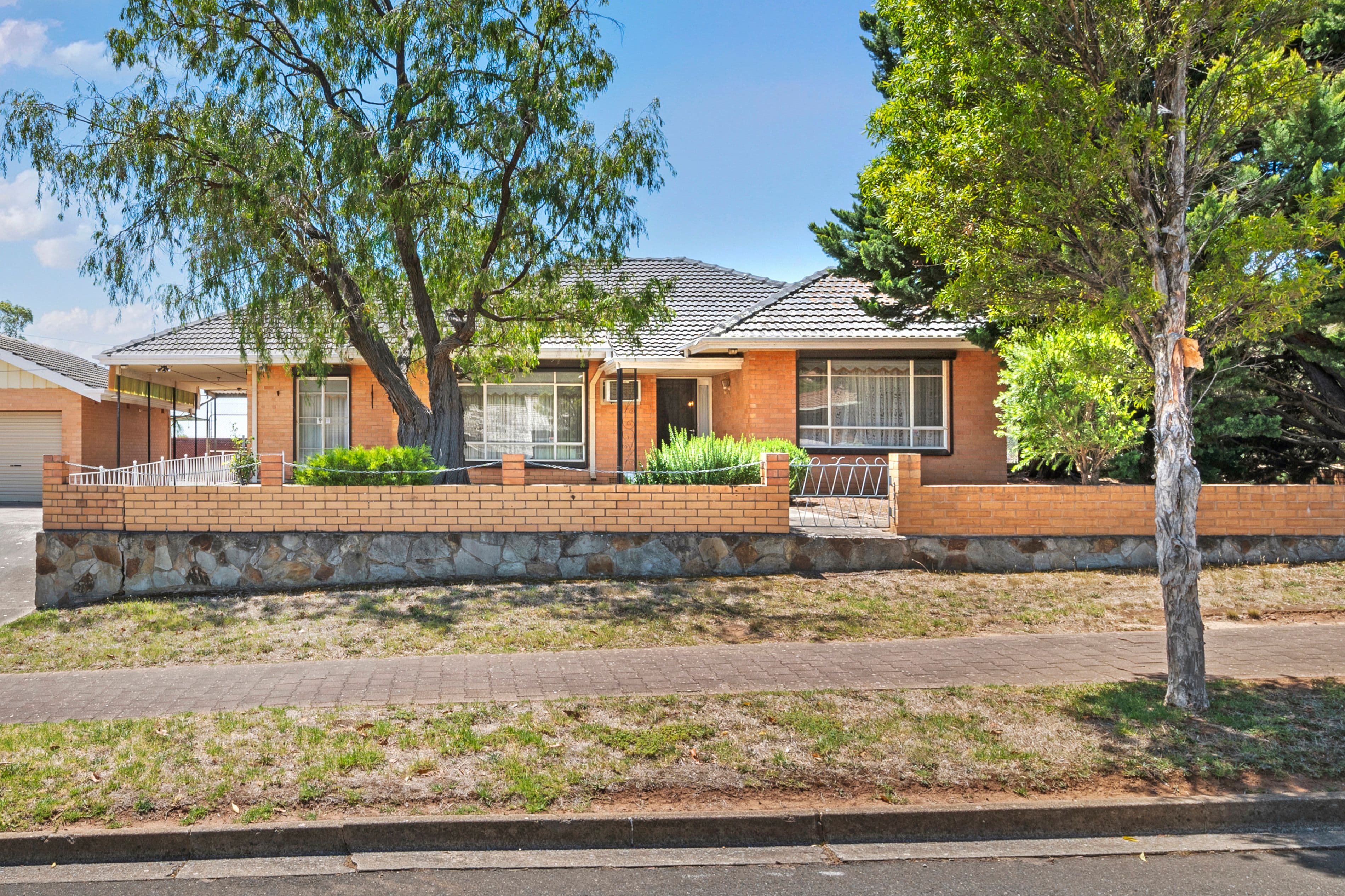 25 Cortlyne Road, Rostrevor SA 5073, Rostrevor - Thumbnail 2