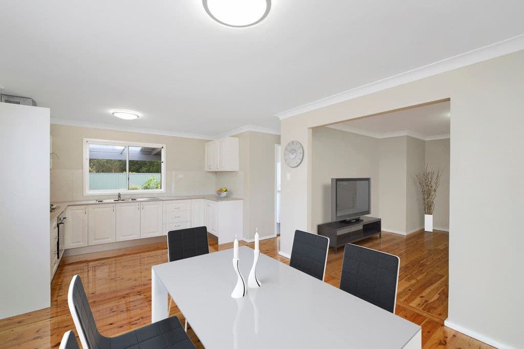 28 Lucas Crescent, Berkeley Vale - Thumbnail 2