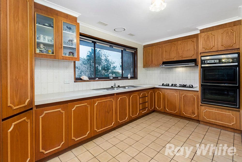 71 Grandview Road, Wheelers Hill VIC 3150, Wheelers Hill - Thumbnail 2