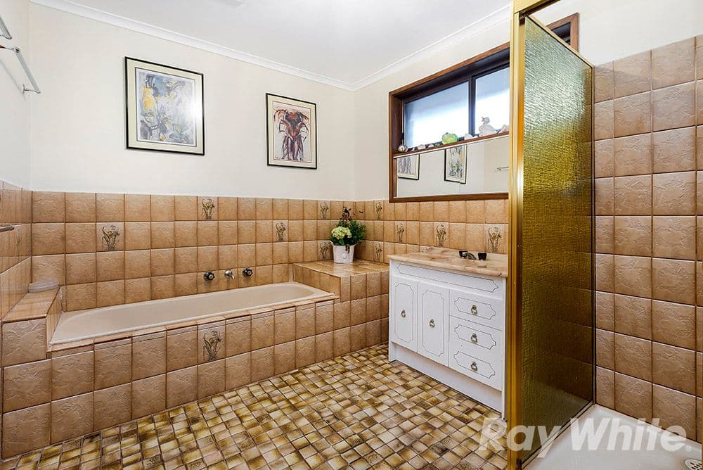 71 Grandview Road, Wheelers Hill VIC 3150, Wheelers Hill - Thumbnail 8