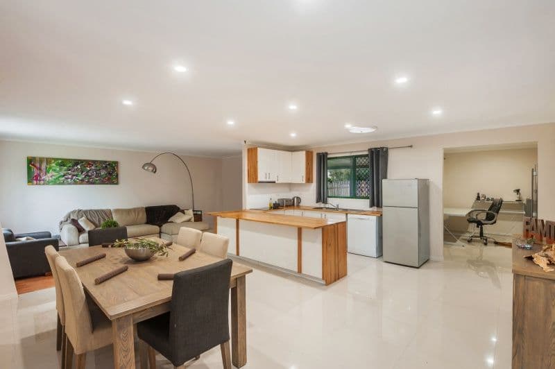108 Mabel Street, Oxley QLD 4075, Oxley - Thumbnail 3