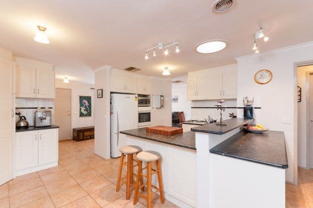 63 Abercarn Avenue, CRAIGIEBURN VIC 3064, Craigieburn - Thumbnail 2