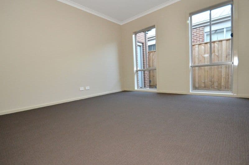 42 Dunraven Crescent, DOREEN VIC 3754, Doreen - Thumbnail 4