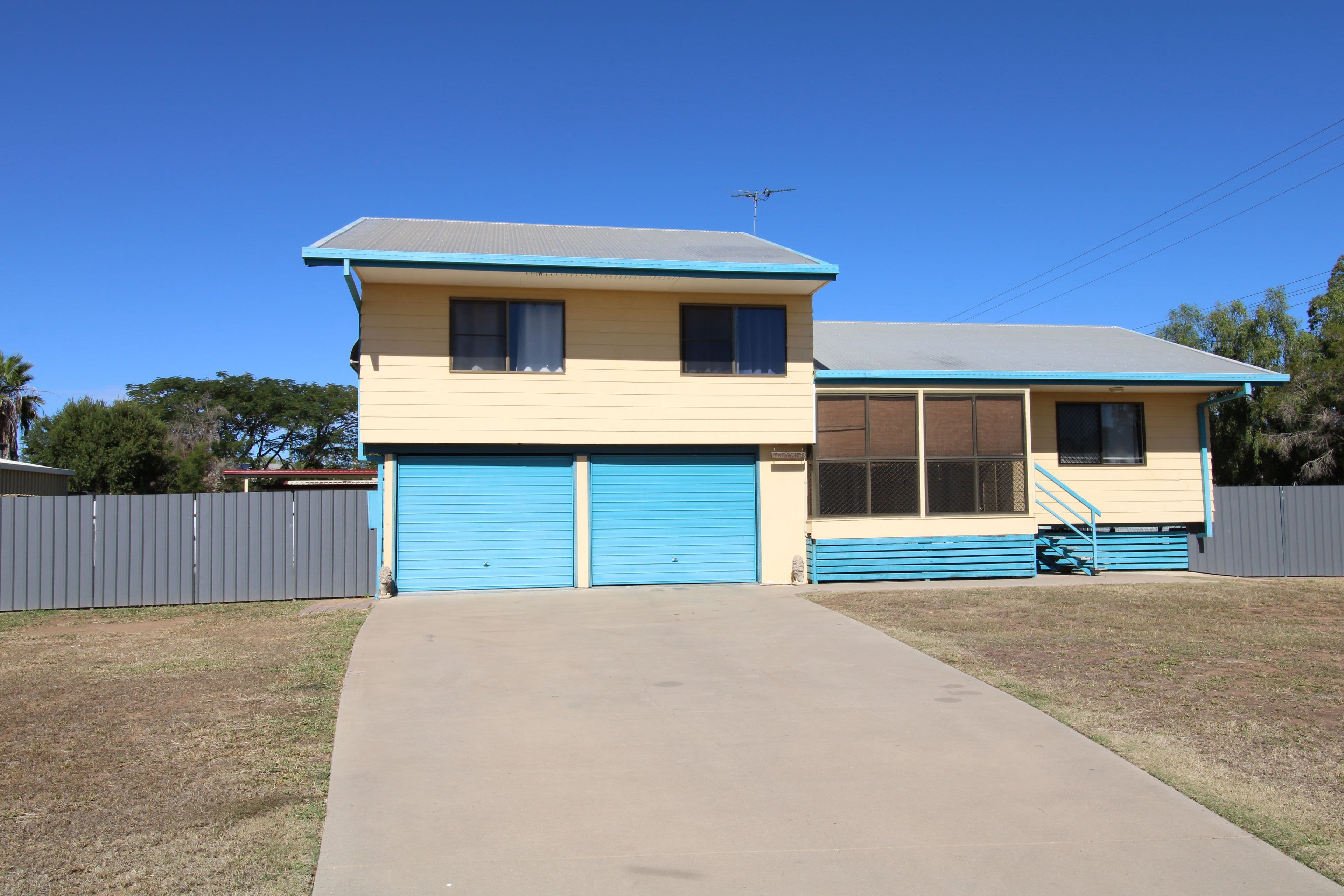 46 Loch Street, Emerald QLD 4720, Emerald - Image 1