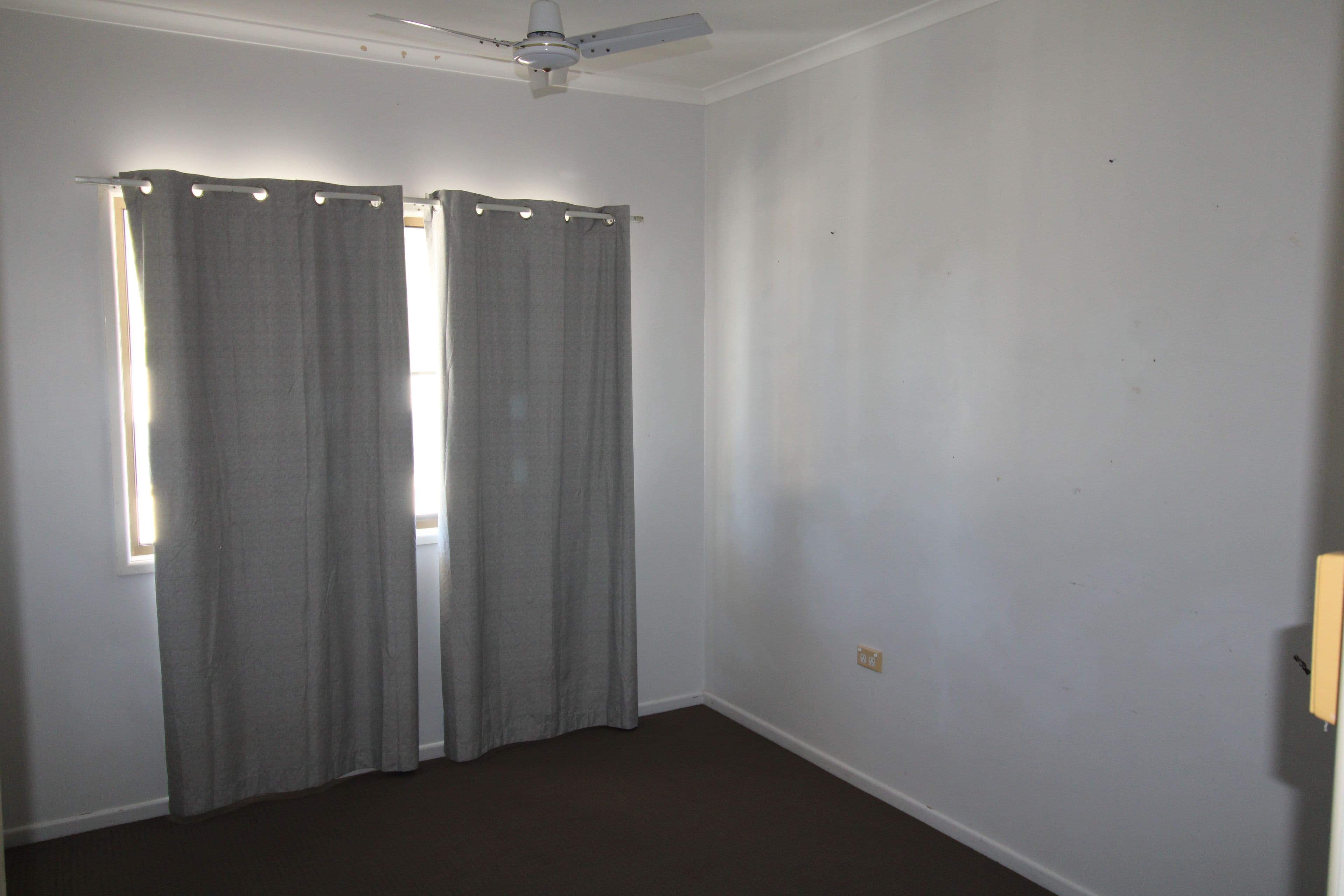 46 Loch Street, Emerald QLD 4720, Emerald - Thumbnail 7