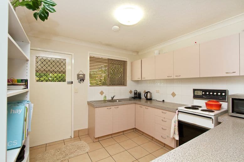 10 Koombala Street, TUGUN QLD 4224, Tugun - Thumbnail 3