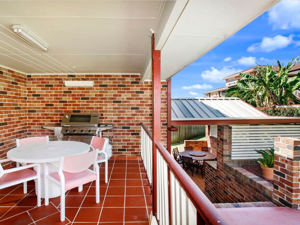 36 Claremont Crescent, Hinchinbrook - Thumbnail 2
