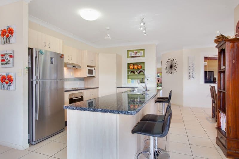 6 Laidley Close, BENTLEY PARK QLD 4869, Bentley Park - Thumbnail 6