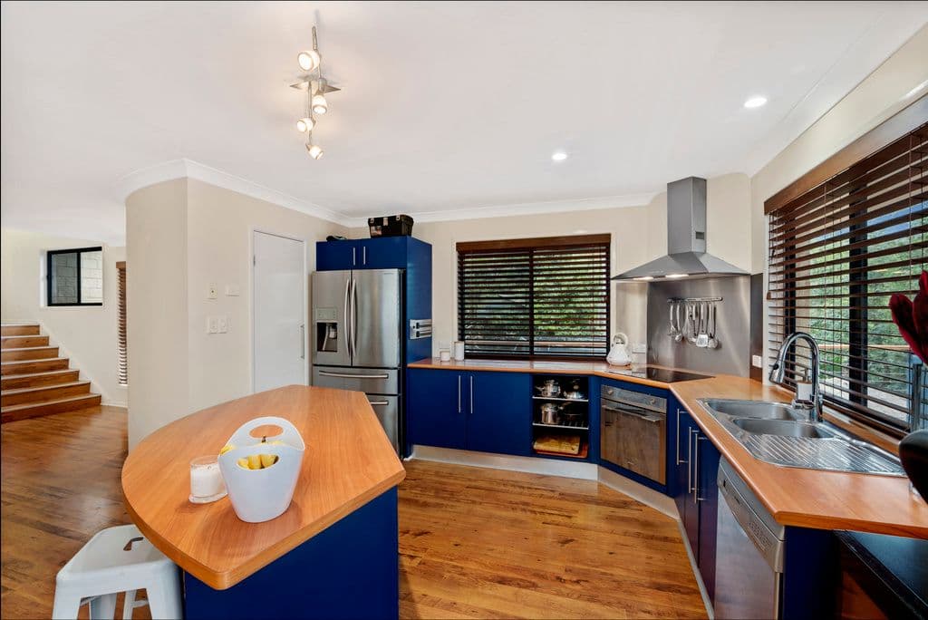 62 Forest Drive, Elanora QLD 4221, Elanora - Thumbnail 5