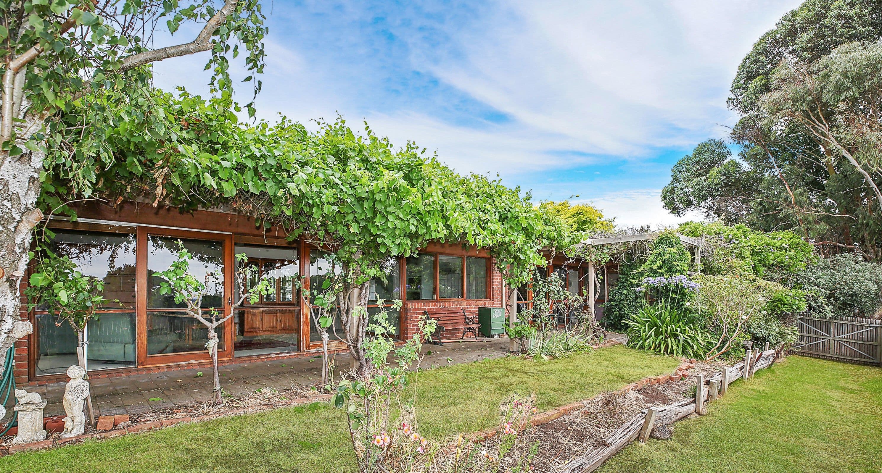 8 Clarke Street, Camperdown VIC 3260, Camperdown - Thumbnail 2