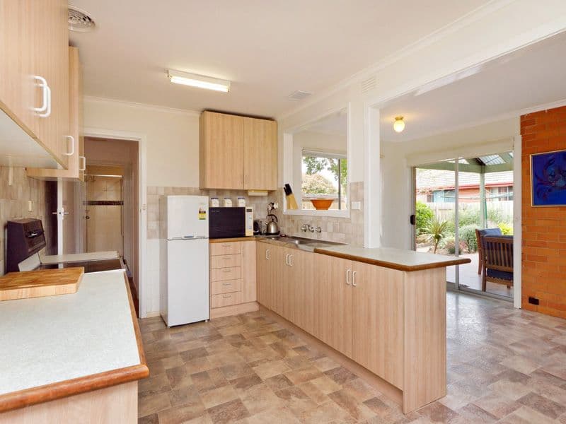34 Beatrice Street, CHELTENHAM VIC 3192, Cheltenham - Thumbnail 4