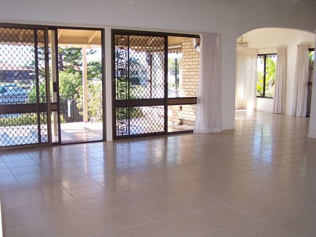 93 T E Peters Drive, BROADBEACH WATERS QLD 4218, Broadbeach Waters - Thumbnail 2