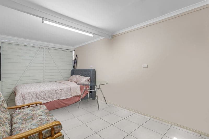 111 Station Road, Woodridge - Thumbnail 8