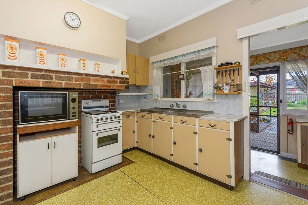 122 McMahon Road, Reservoir VIC 3073, Reservoir - Thumbnail 5