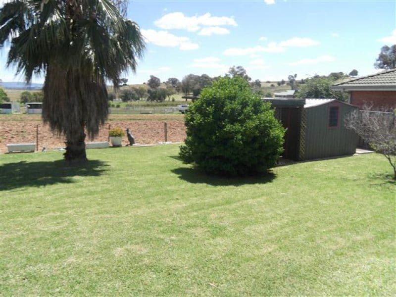 28 Taronga Drive, COWRA NSW 2794, Cowra - Thumbnail 4