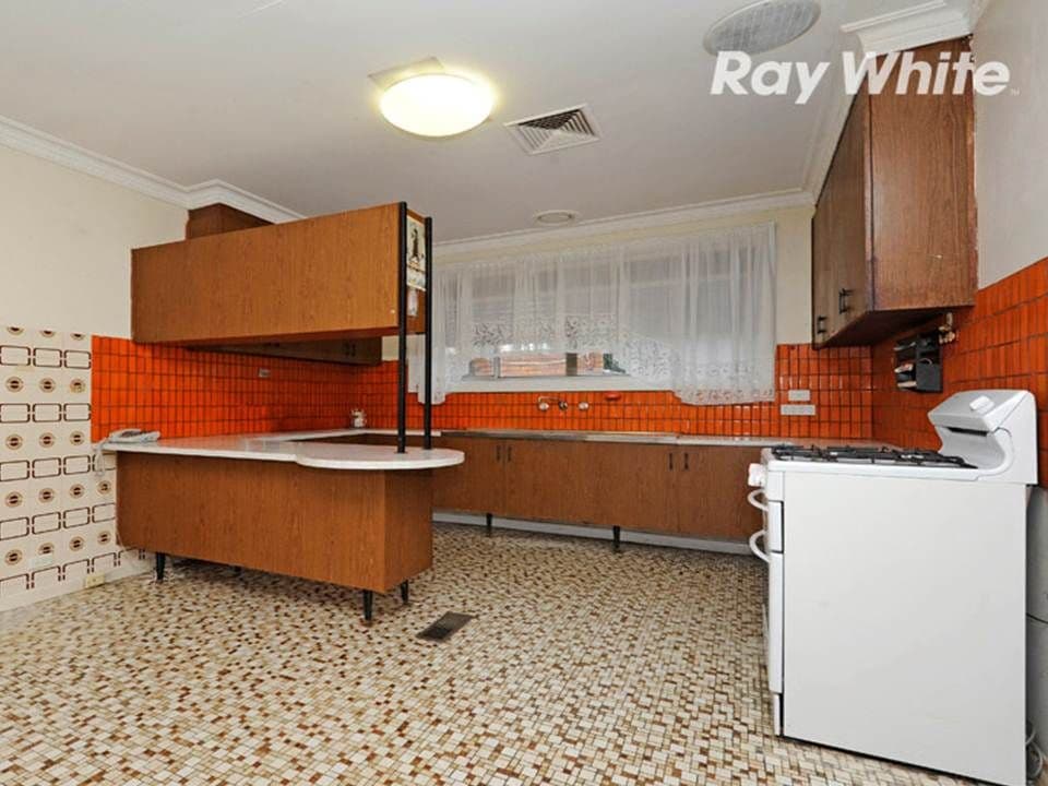 173 Broadhurst Avenue, Reservoir VIC 3073, Reservoir - Thumbnail 3