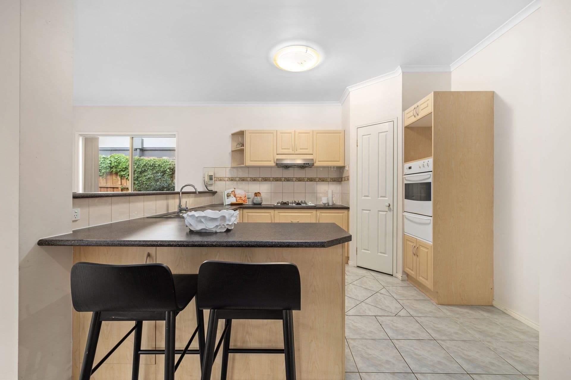 7 Autumn Court, Glen Waverley VIC 3150, Glen Waverley - Thumbnail 6