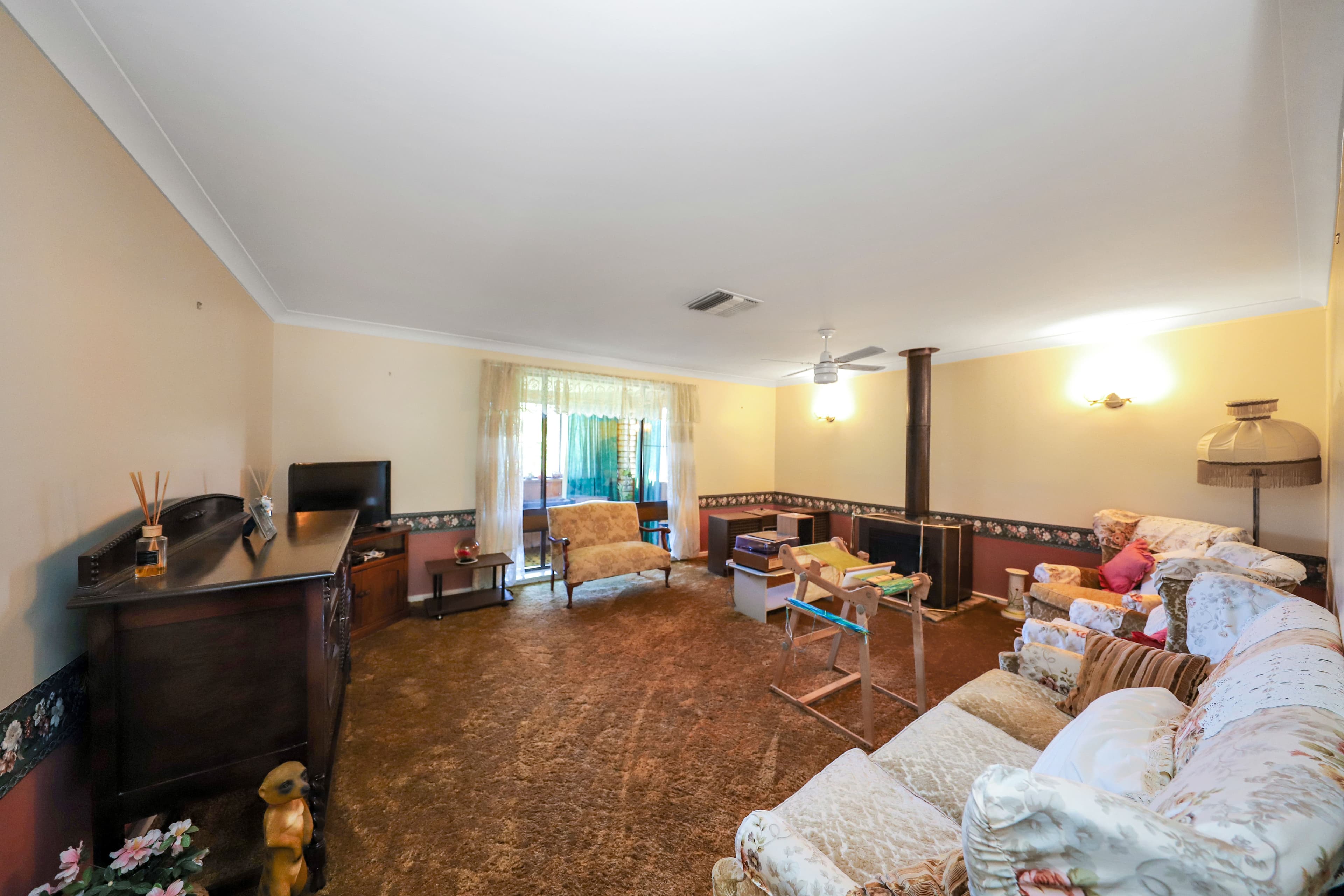 231 Capper Street, Tumut NSW 2720, Tumut - Thumbnail 2