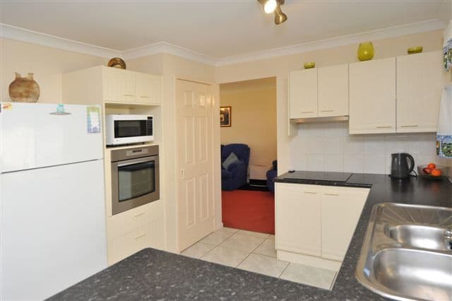 19  Biscay Crescent, GLENVALE QLD 4350, Glenvale - Thumbnail 3