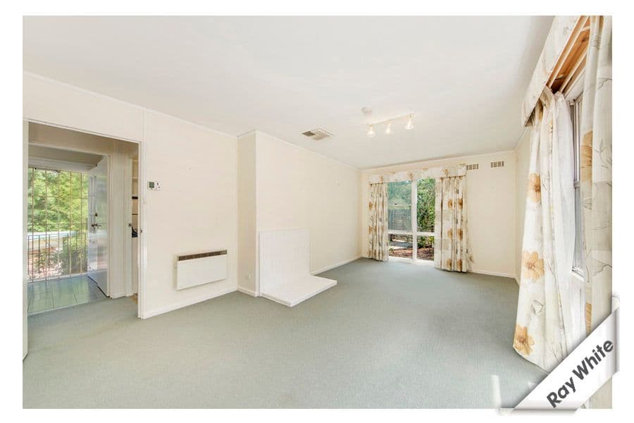 36 Kitchener Street, HUGHES ACT 2605, Hughes - Thumbnail 2