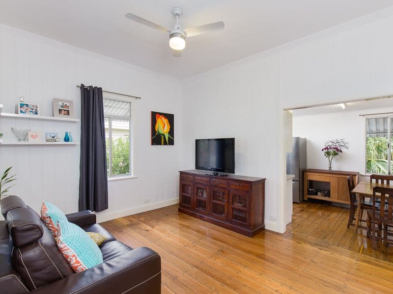 59 Turner Avenue, Fairfield QLD 4103, Fairfield - Thumbnail 2