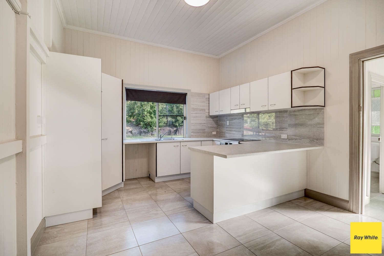 21 Ridge Street, Esk QLD 4312, Esk - Thumbnail 2