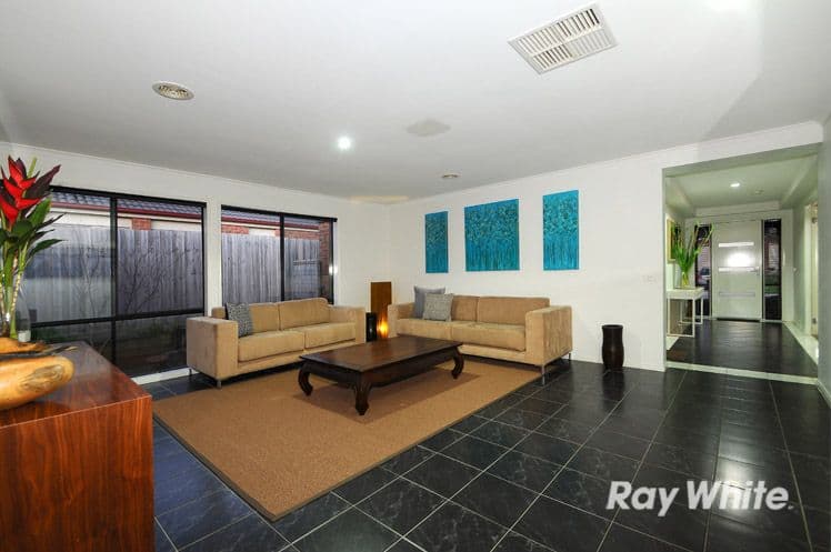 40 Silver Creek Drive, LYNBROOK VIC 3975, Lynbrook - Thumbnail 2