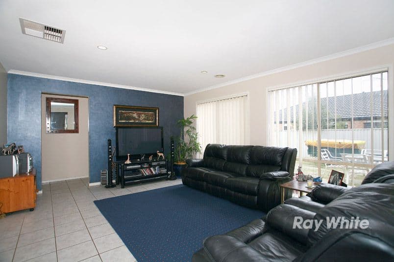 9 Gatehouse Parade, CRANBOURNE EAST VIC 3977, Cranbourne East - Thumbnail 5