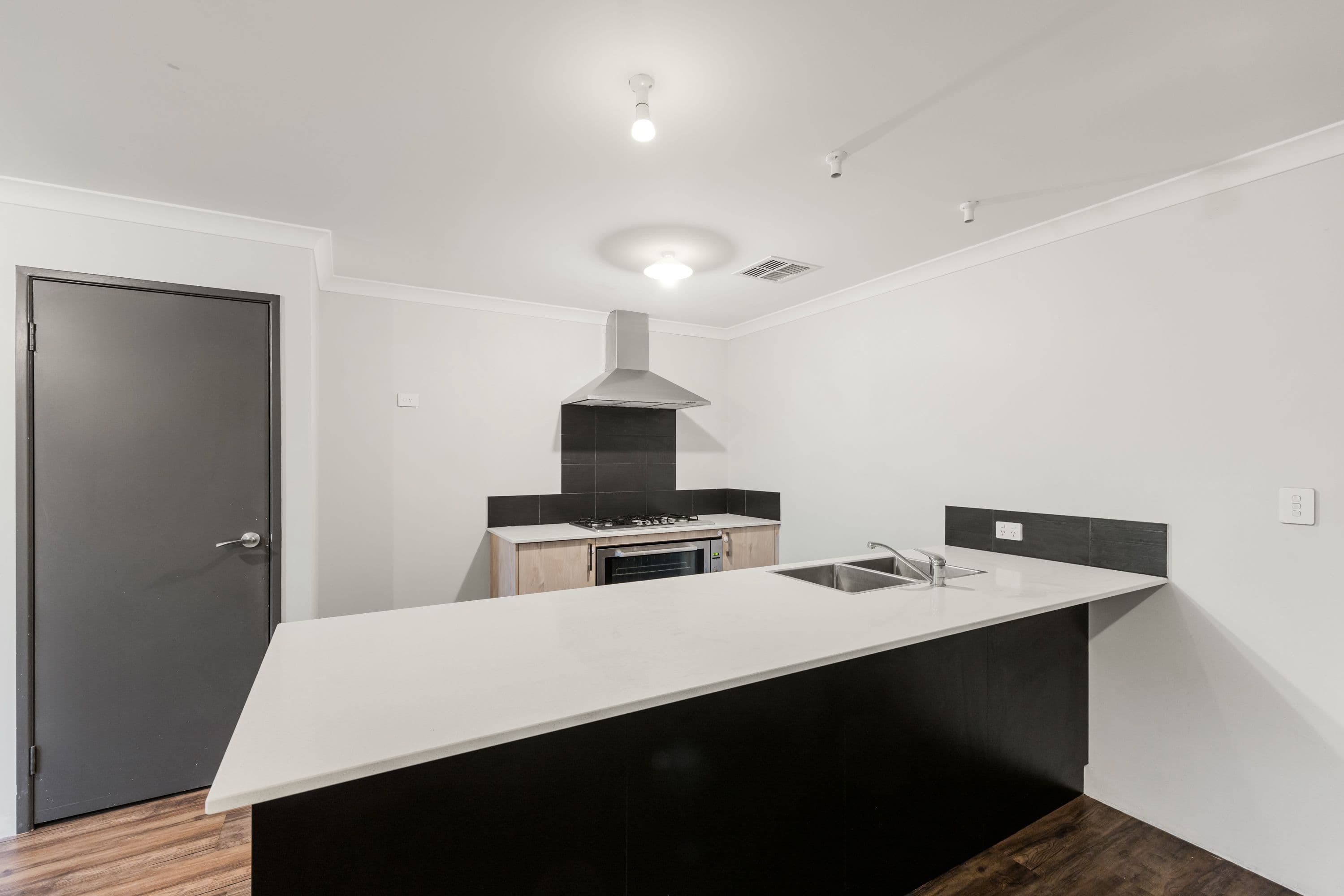 297 Railway Avenue, Armadale WA 6112, Armadale - Thumbnail 6