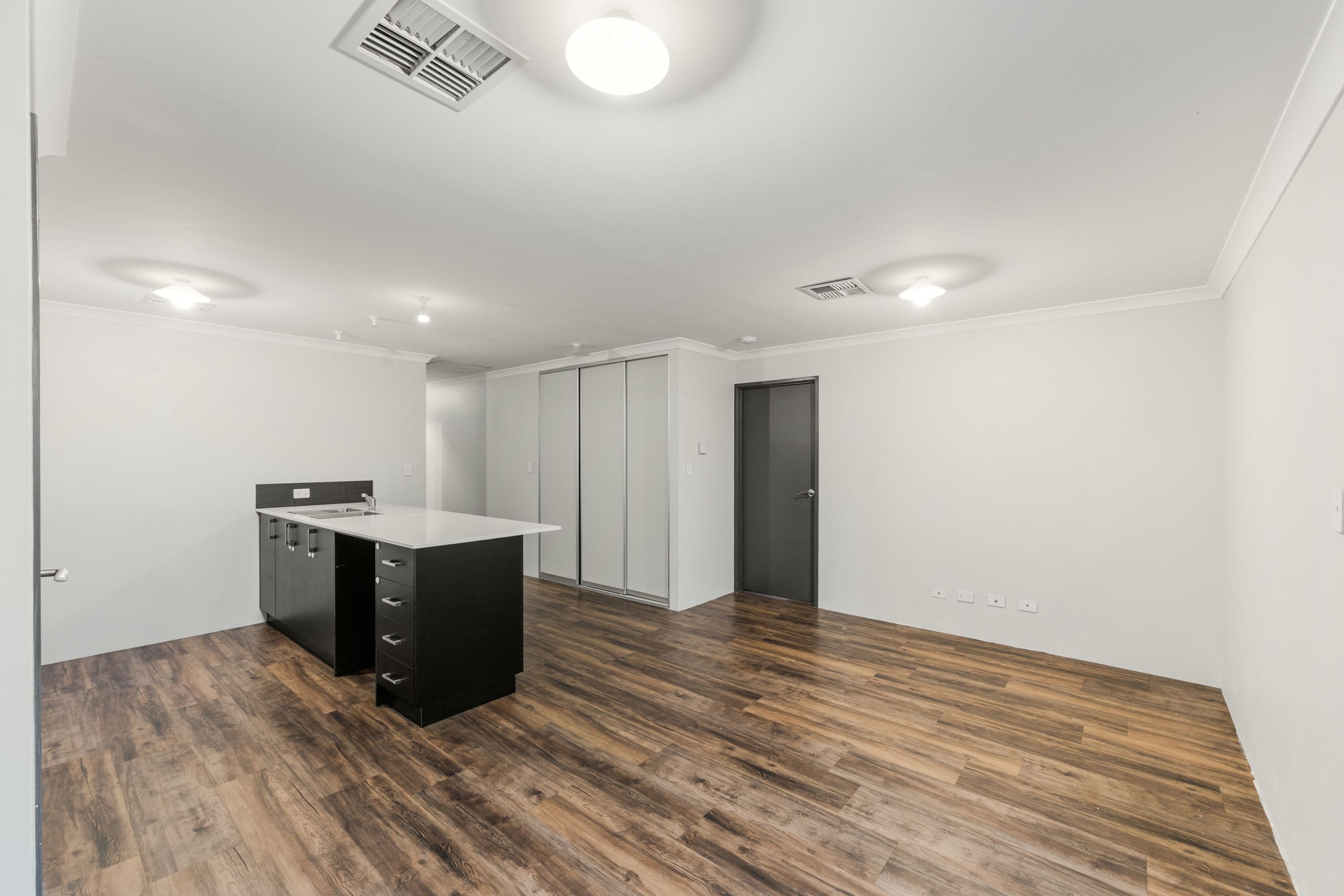 297 Railway Avenue, Armadale WA 6112, Armadale - Thumbnail 7