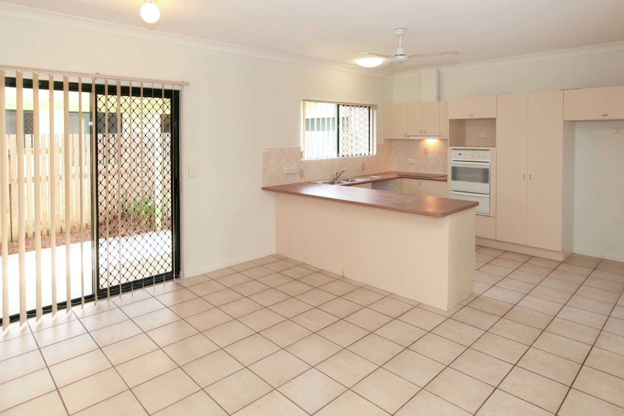 49 Eleventh Avenue, RAILWAY ESTATE QLD 4810, Railway Estate - Thumbnail 7