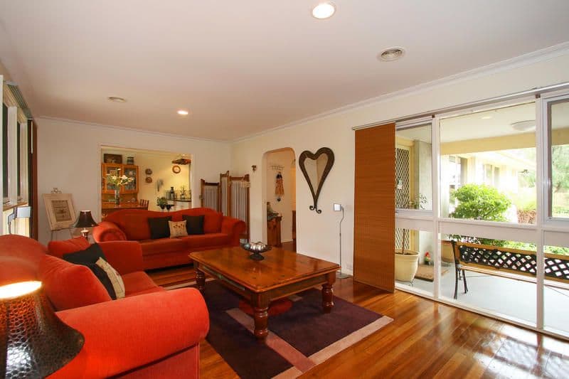 2  Rainsford Court, DINGLEY VILLAGE VIC 3172, Dingley Village - Thumbnail 4