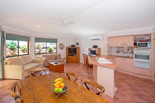 4 Stonehaven Way, BANORA POINT NSW 2486, Banora Point - Image 1