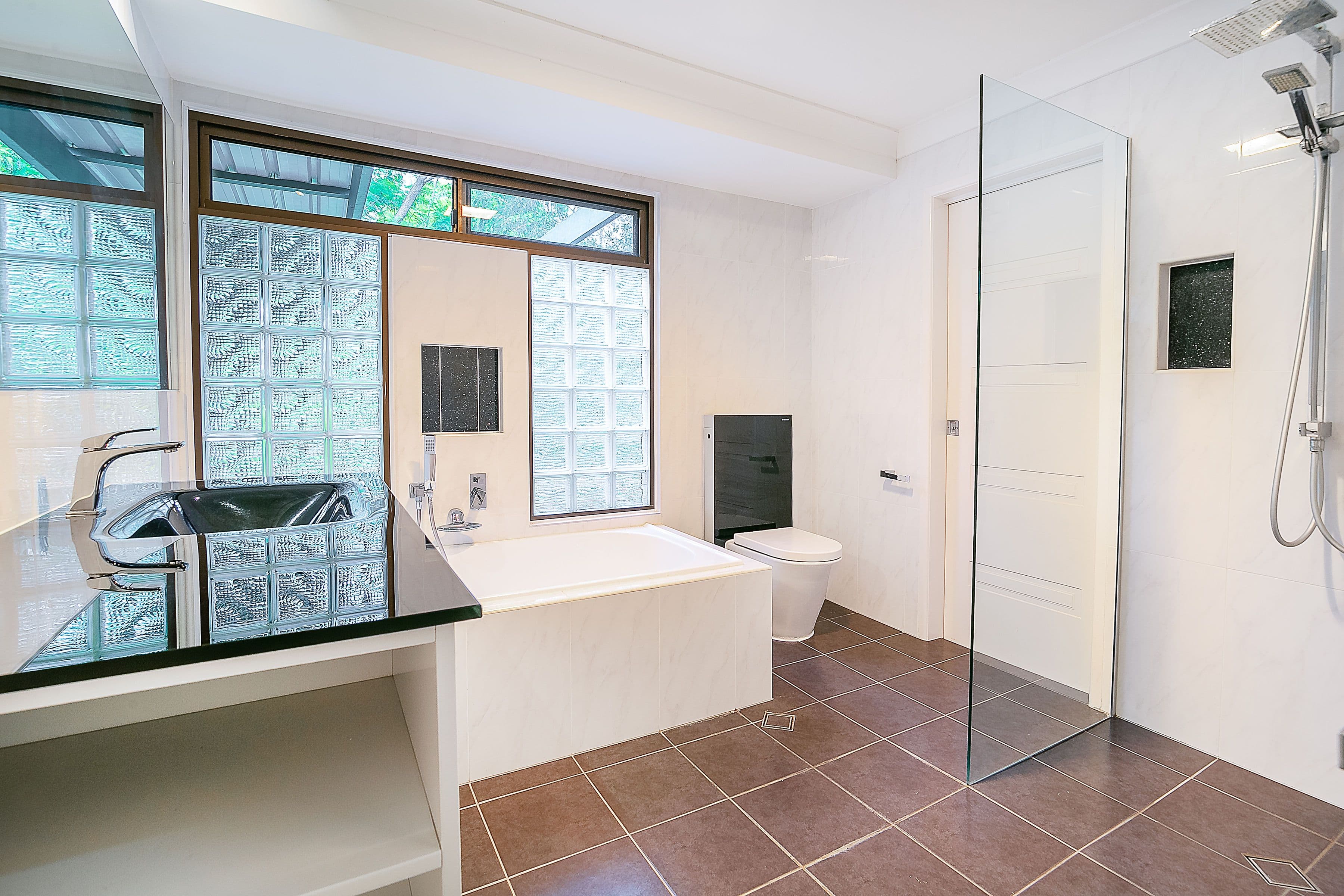 64 South Queensborough Parade, Karalee QLD 4306, Karalee - Thumbnail 7